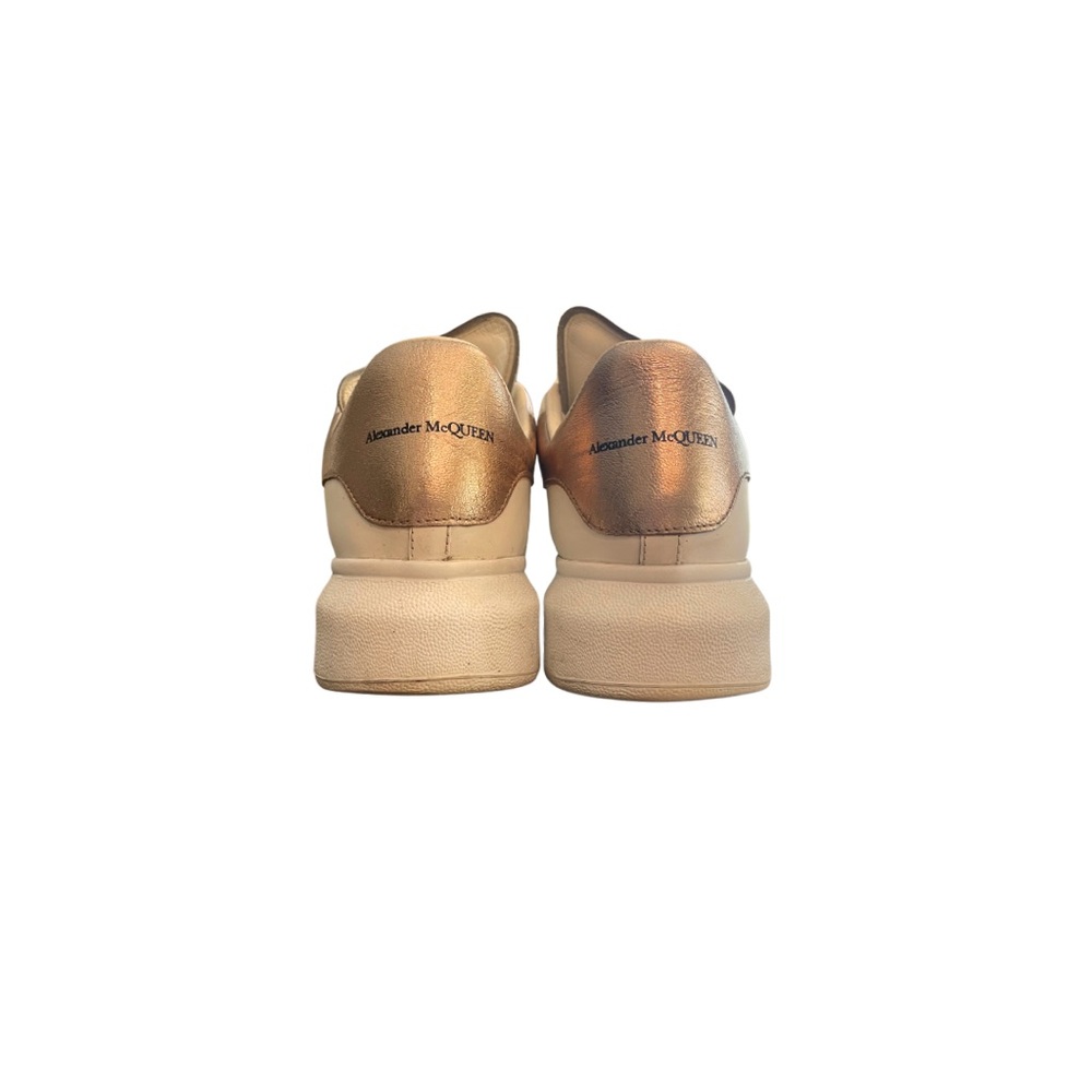 Alexander McQueen Women’s Oversized Sneaker White/ Rosegold - Picture 2 of 6